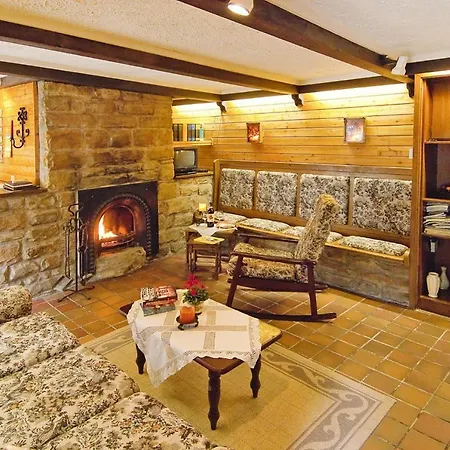 Lovingly Renovated With Rowing Boat, Σπίτι διακοπών