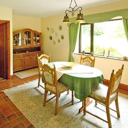 Holiday home Lovingly Renovated With Rowing Boat, Carrick-on-Shannon